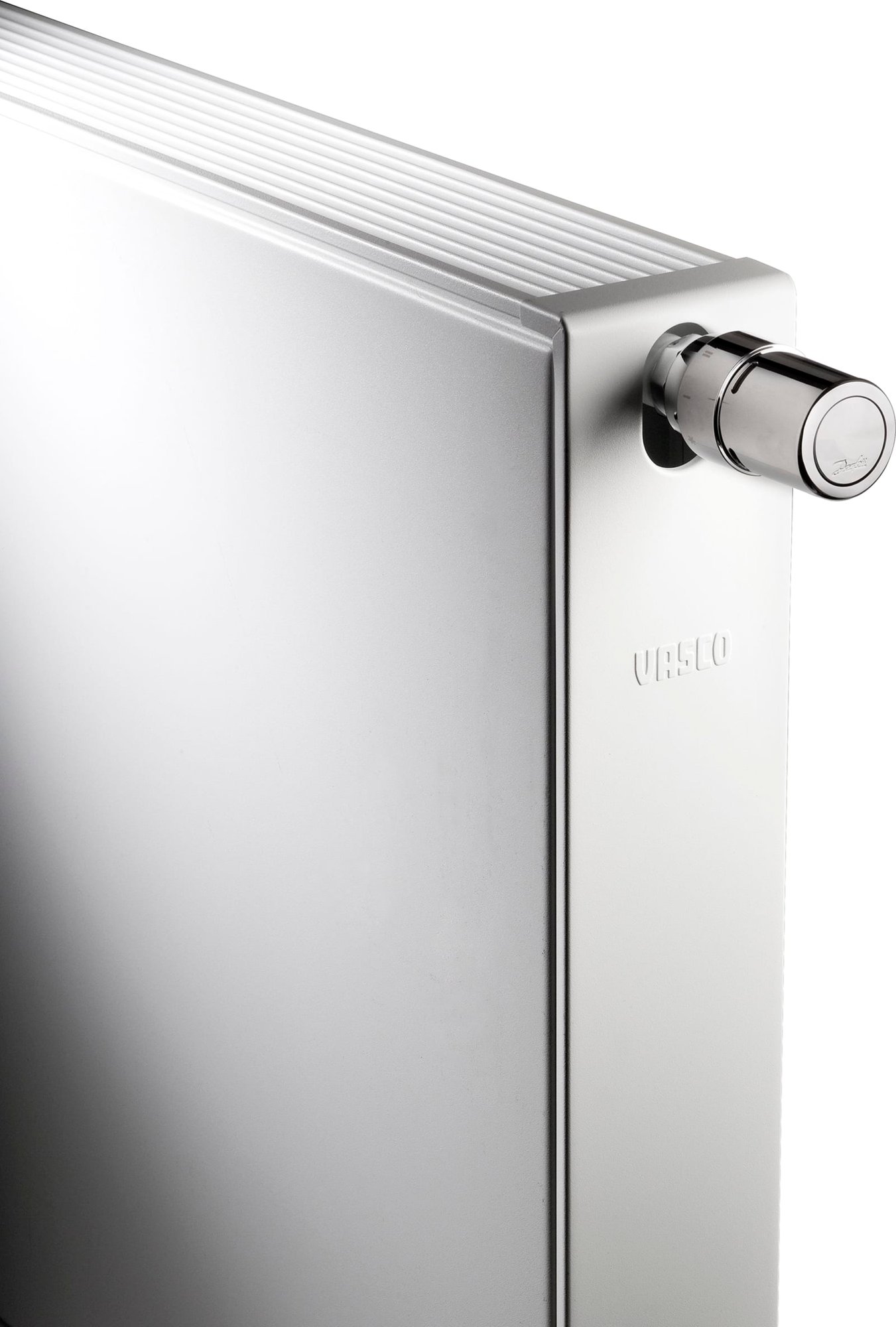 Vasco Flatline paneelradiator 2299W, 8 aansluitingen, hxdxl 600x22x1400mm, mat wit S600