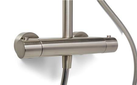 Blue Label Brondby douchesysteem in hoogte verstelbaar, thermostatisch, messing hoofddouche 25cm, geborsteld nikkel