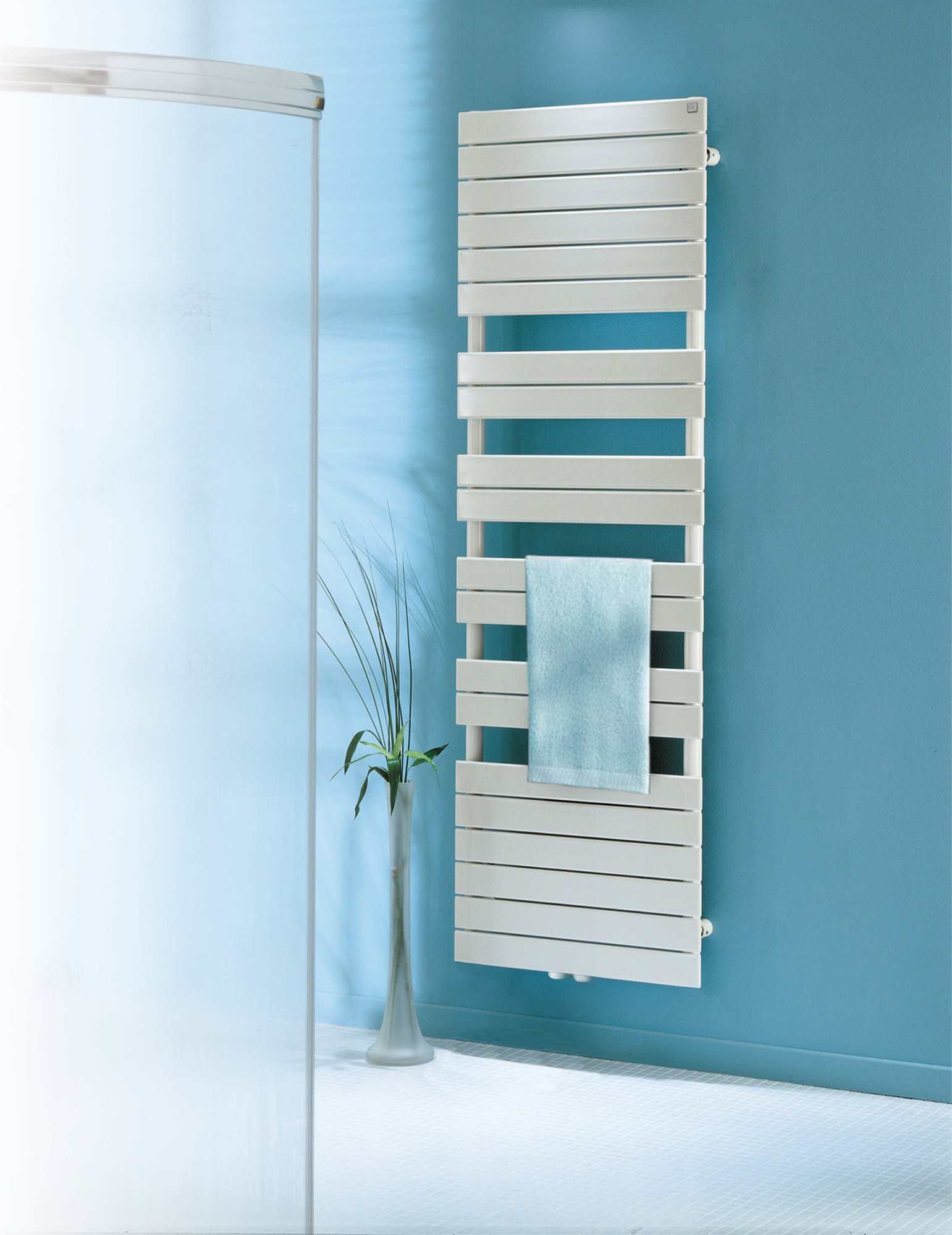 Zehnder Ribbon radiator buis ovaal, 4 aansluitingen, hxlxd 1259x500x47mm, glanzend wit RAL9016