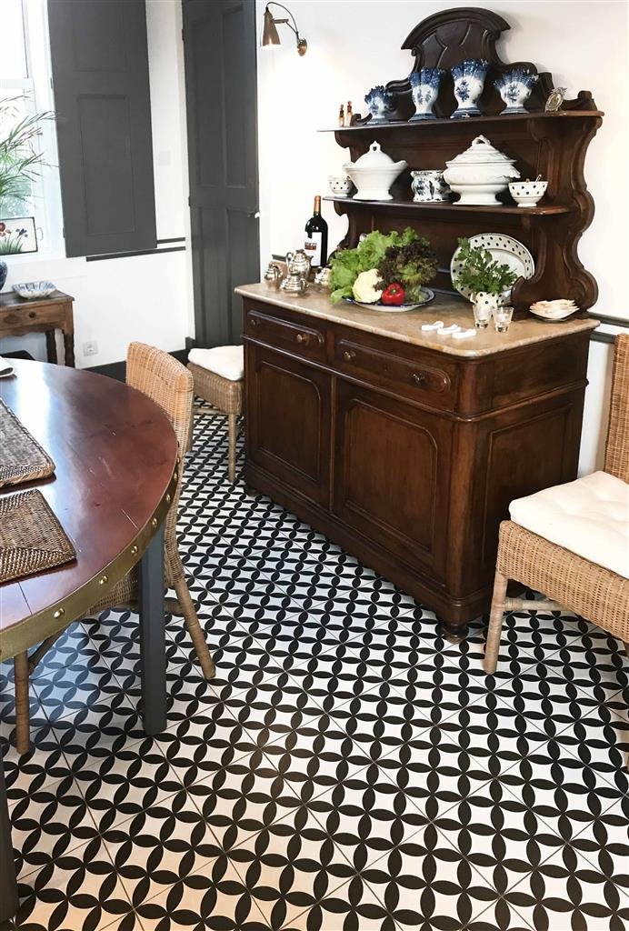 Kerion Neocim Classic Fleur Noir 20x20 Décor thumbnail 2