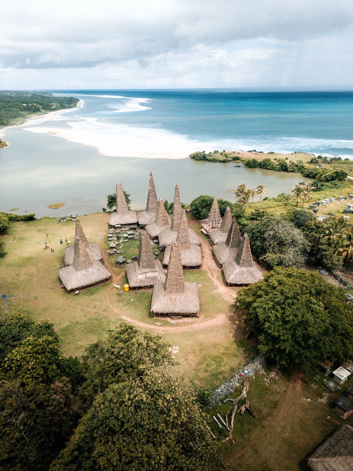 Come2Indonesia, frame 1