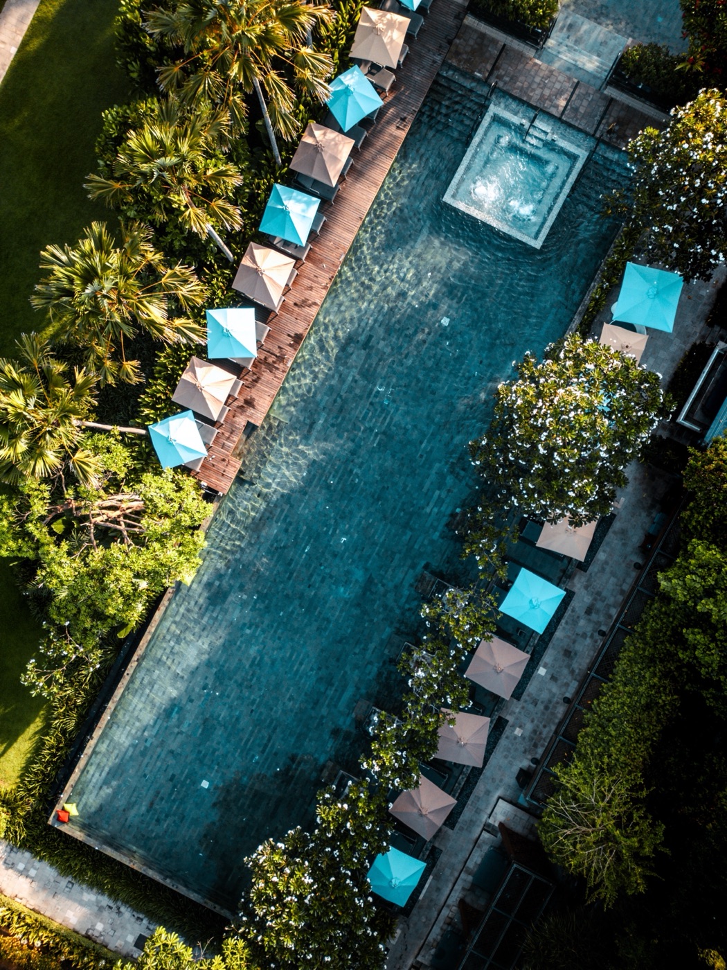 Most hotels are fighting for guests who have already decided to travel